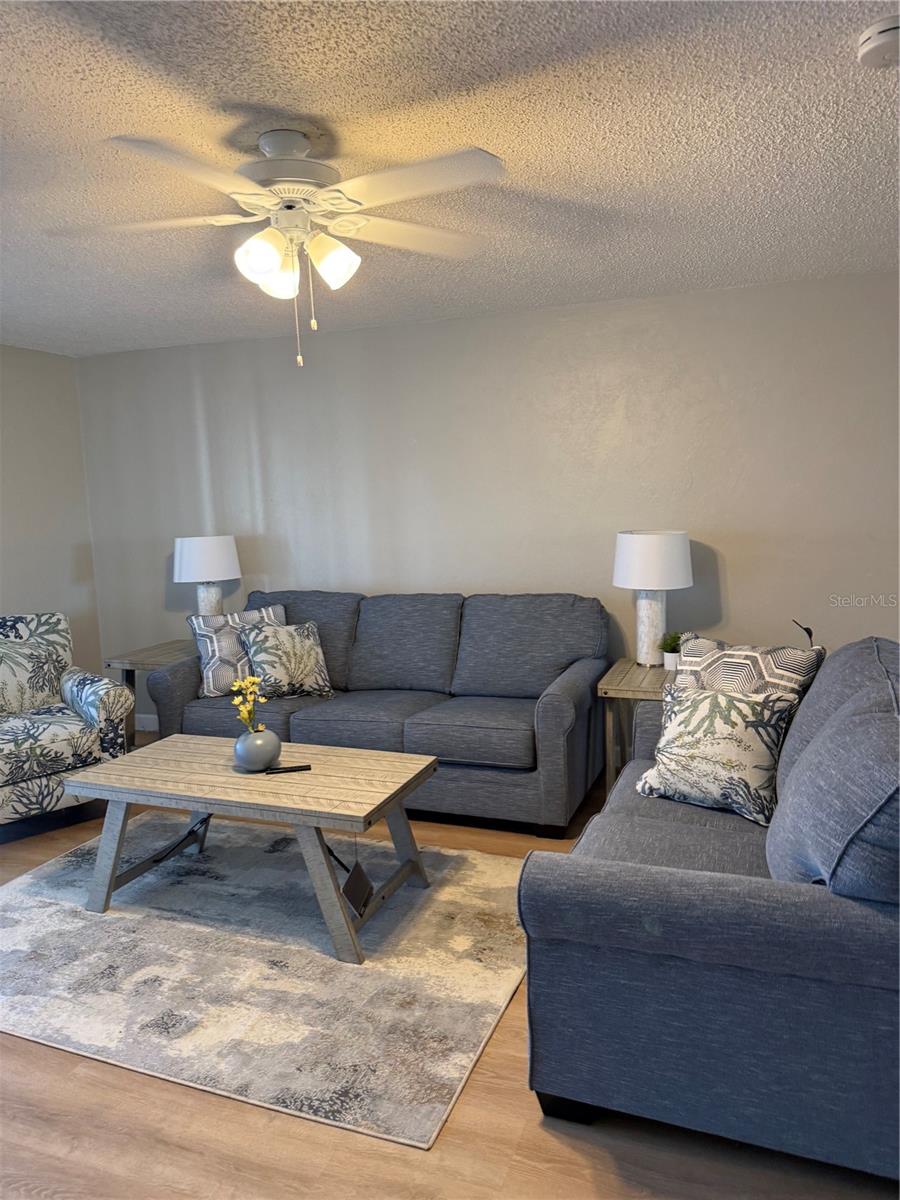 Image 7 of 25 For 4711 Santa Barbara Boulevard 1