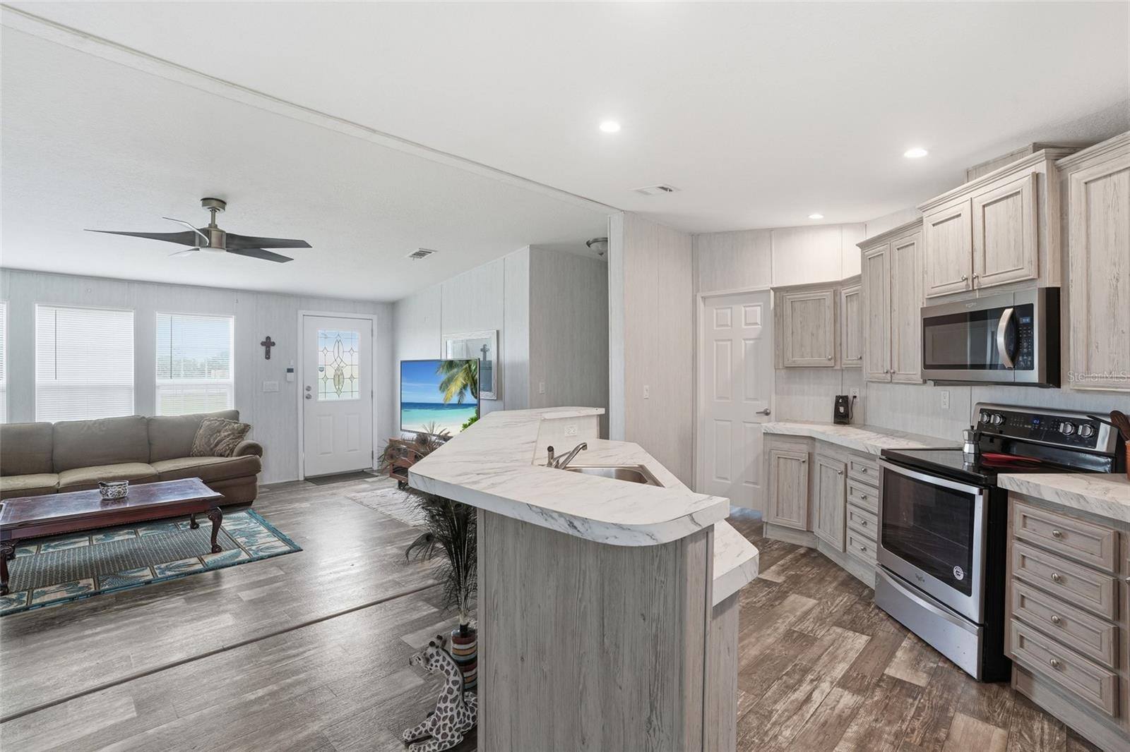 Image 15 of 45 For 3195 Fernwood Lane