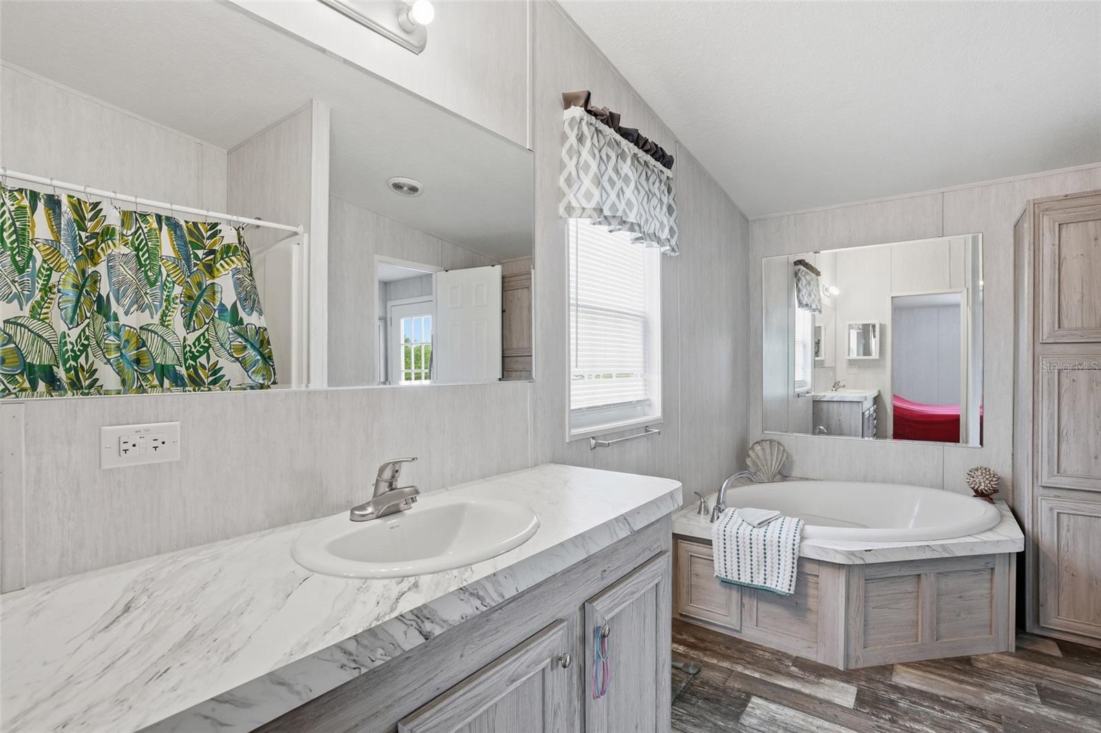 Image 21 of 45 For 3195 Fernwood Lane