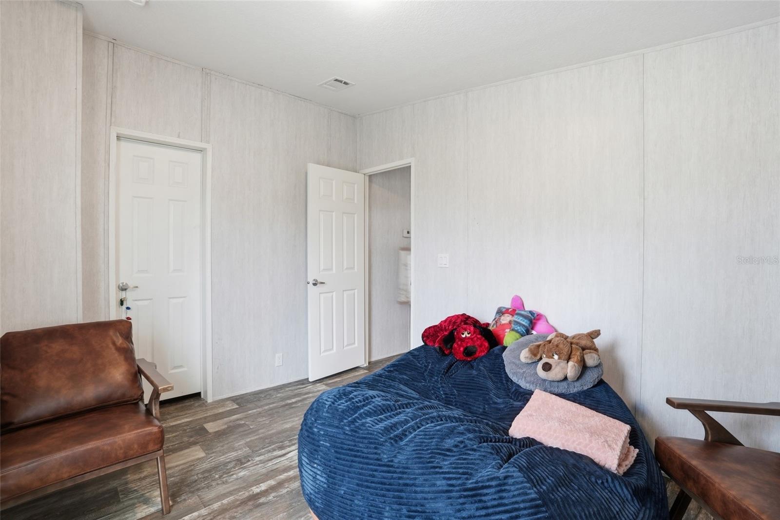 Image 25 of 45 For 3195 Fernwood Lane