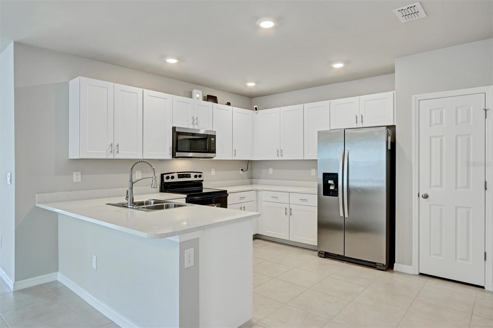 Details for 20462 Plumwood Loop, NORTH FORT MYERS, FL 33917