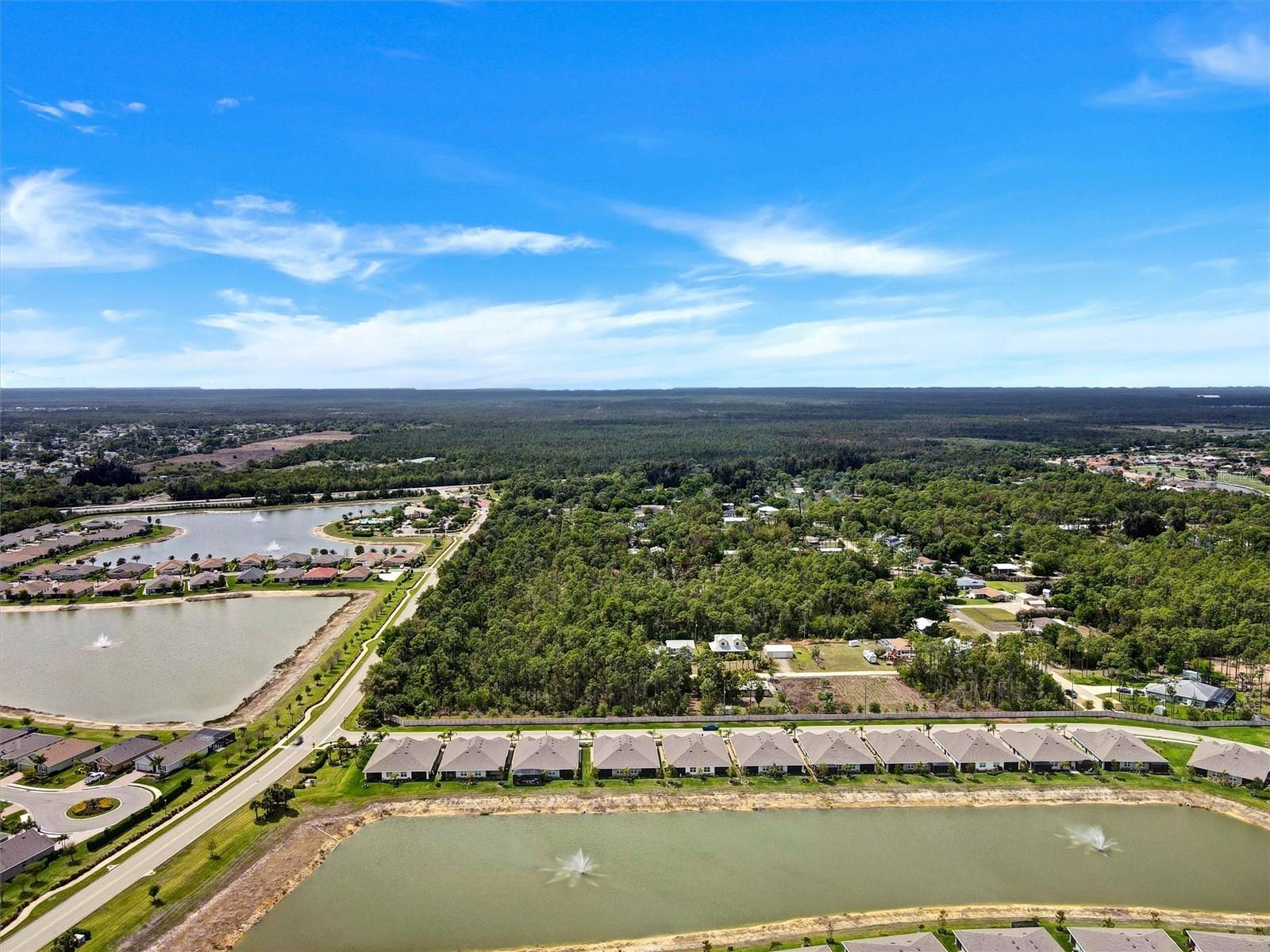 Image 33 of 38 For 20462 Plumwood Loop