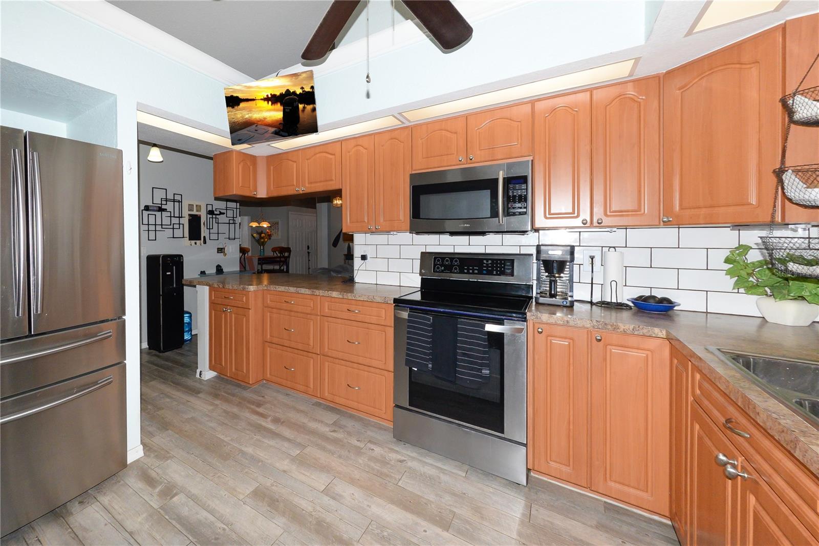 Image 11 of 33 For 1025 Northview Street