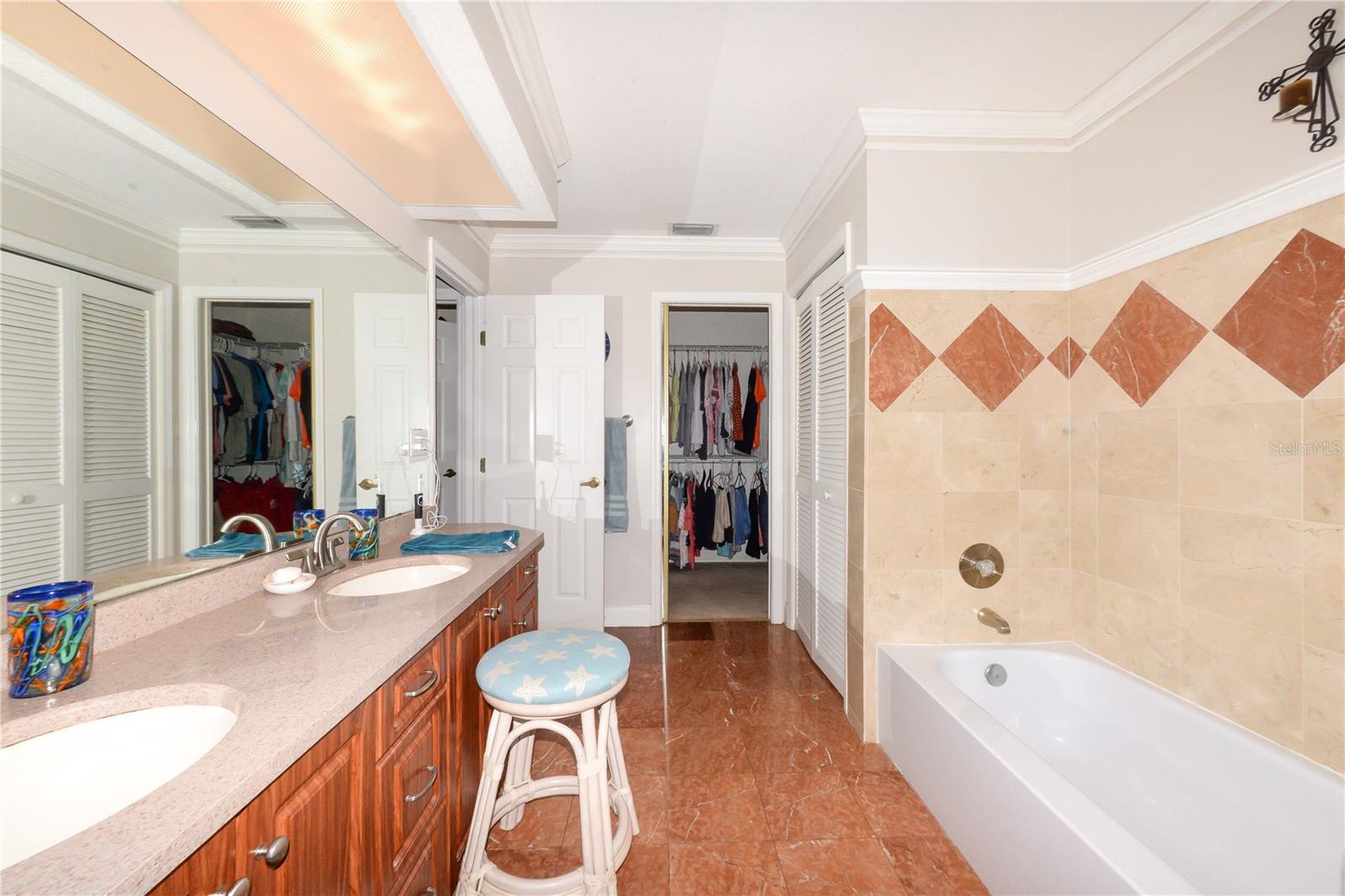 Image 17 of 33 For 1025 Northview Street