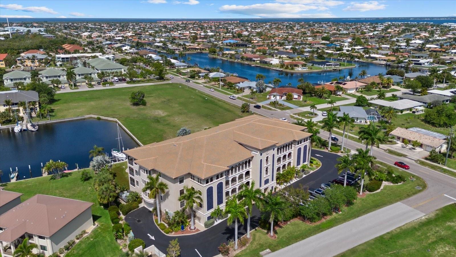 Image 25 of 38 For 1349 Aqui Esta Drive 136