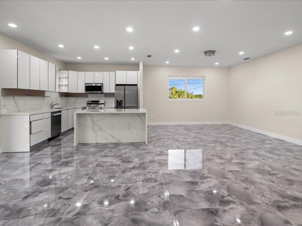 Image 11 of 39 For 14150 Appleton Boulevard