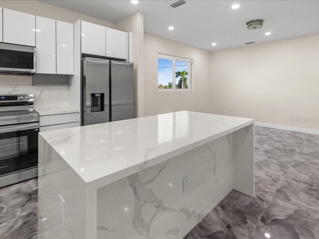 Image 12 of 39 For 14150 Appleton Boulevard