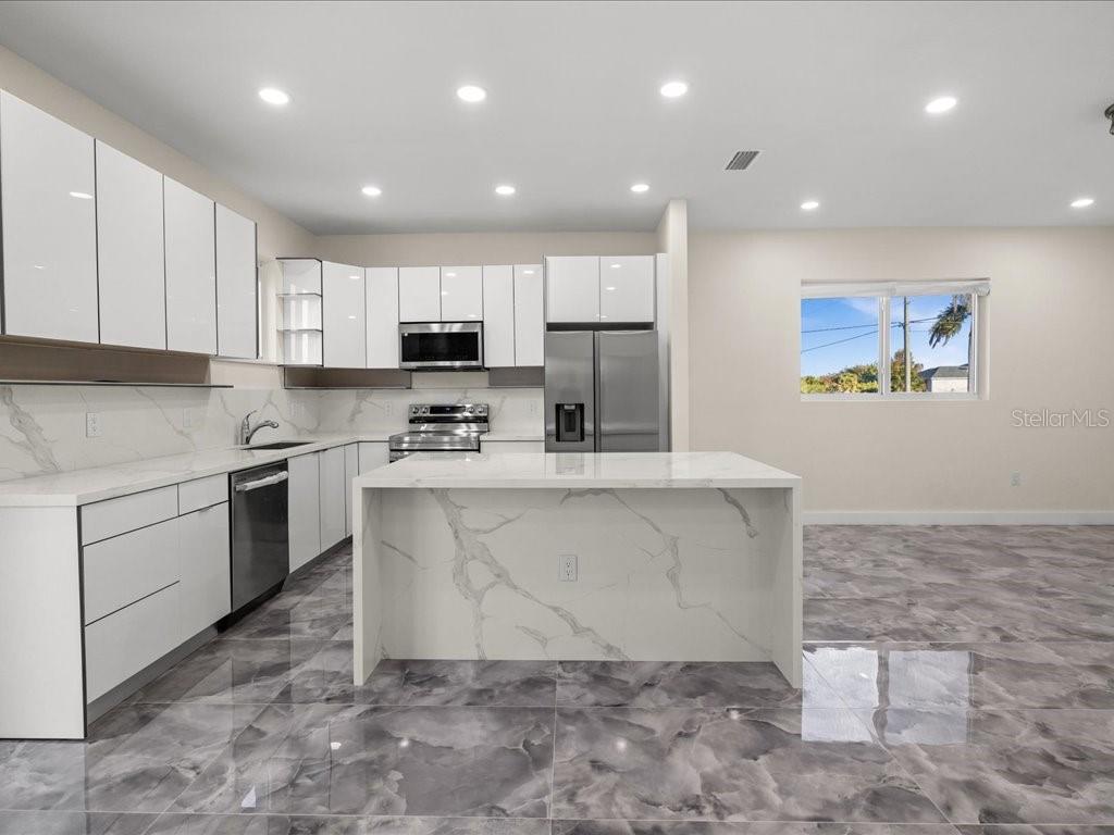 Image 15 of 39 For 14150 Appleton Boulevard