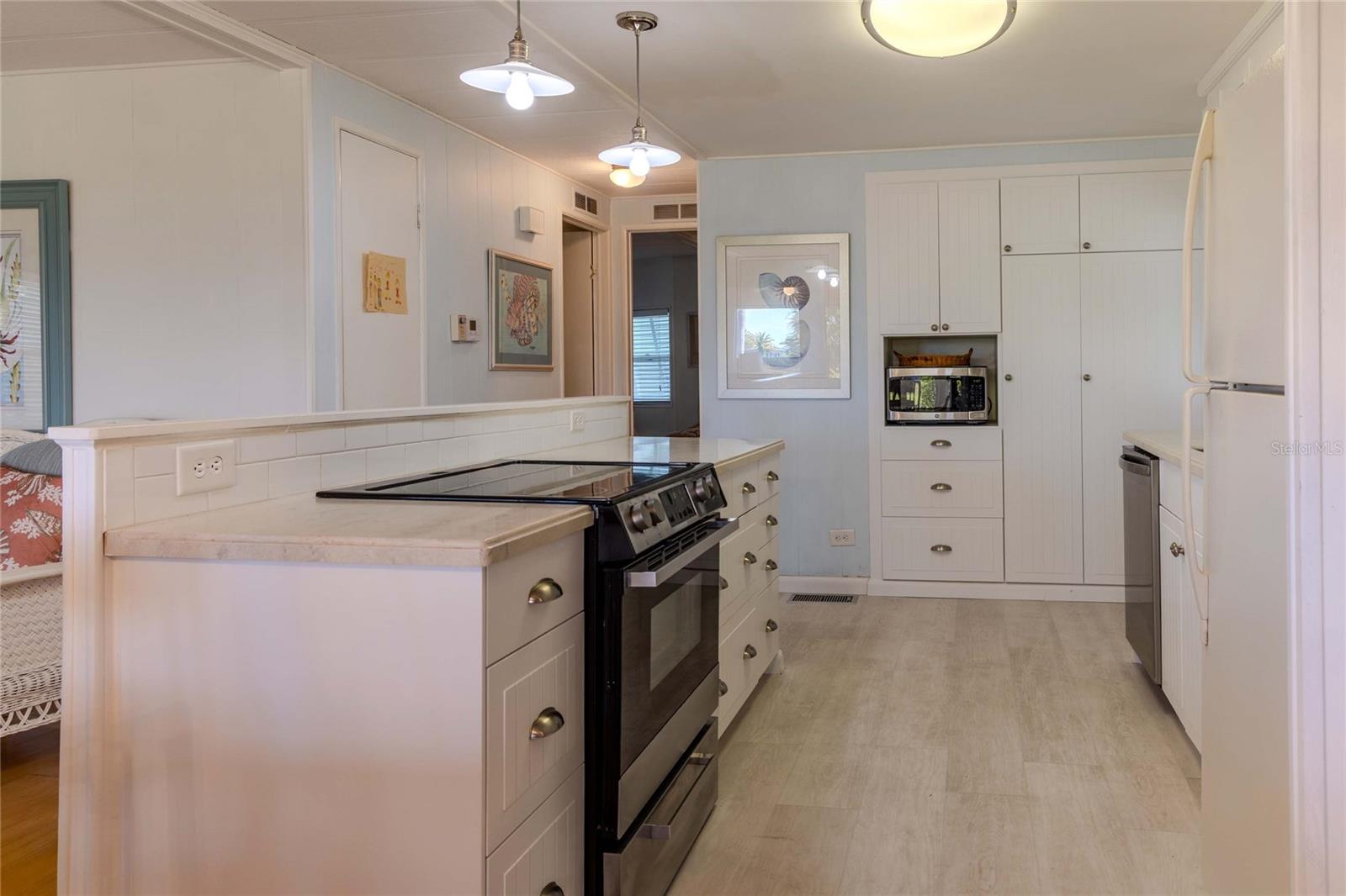 Image 10 of 85 For 2100 Kings Highway 497