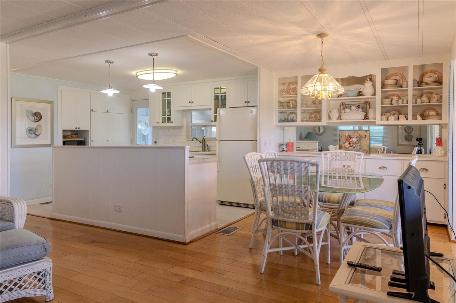 Image 12 of 85 For 2100 Kings Highway 497