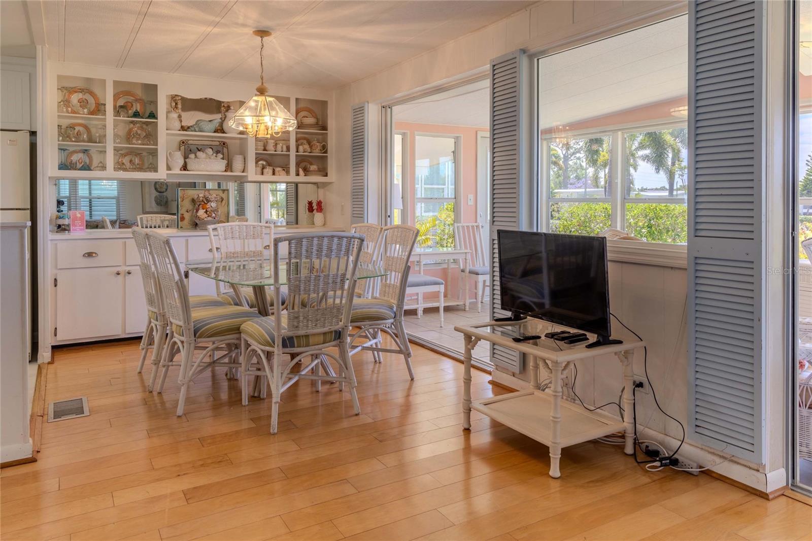 Image 13 of 85 For 2100 Kings Highway 497