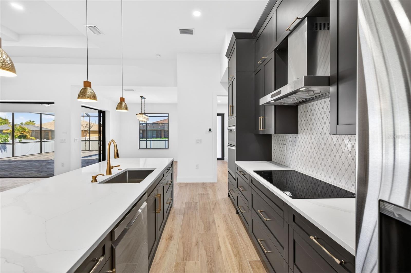 Image 13 of 57 For 2551 26th Place