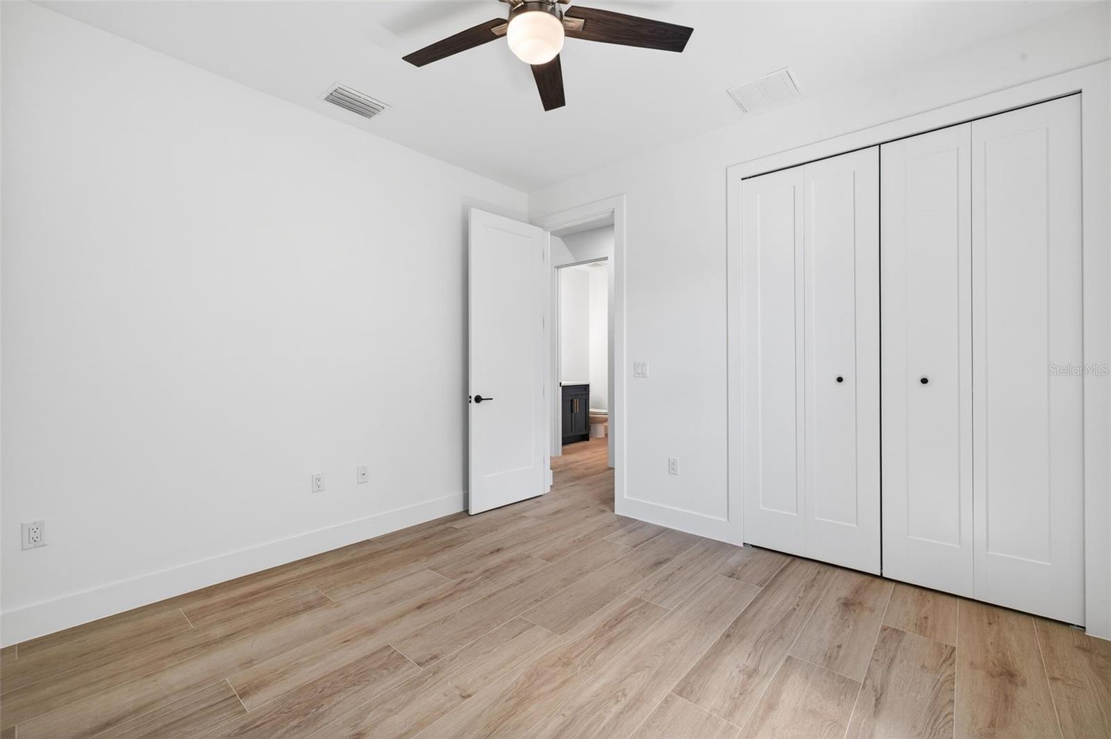 Image 27 of 57 For 2551 26th Place