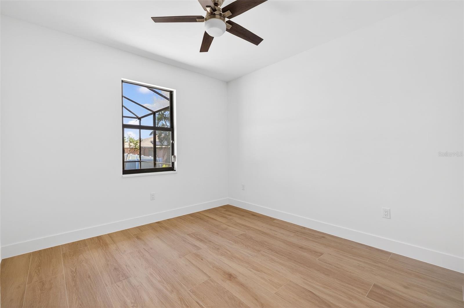 Image 30 of 57 For 2551 26th Place