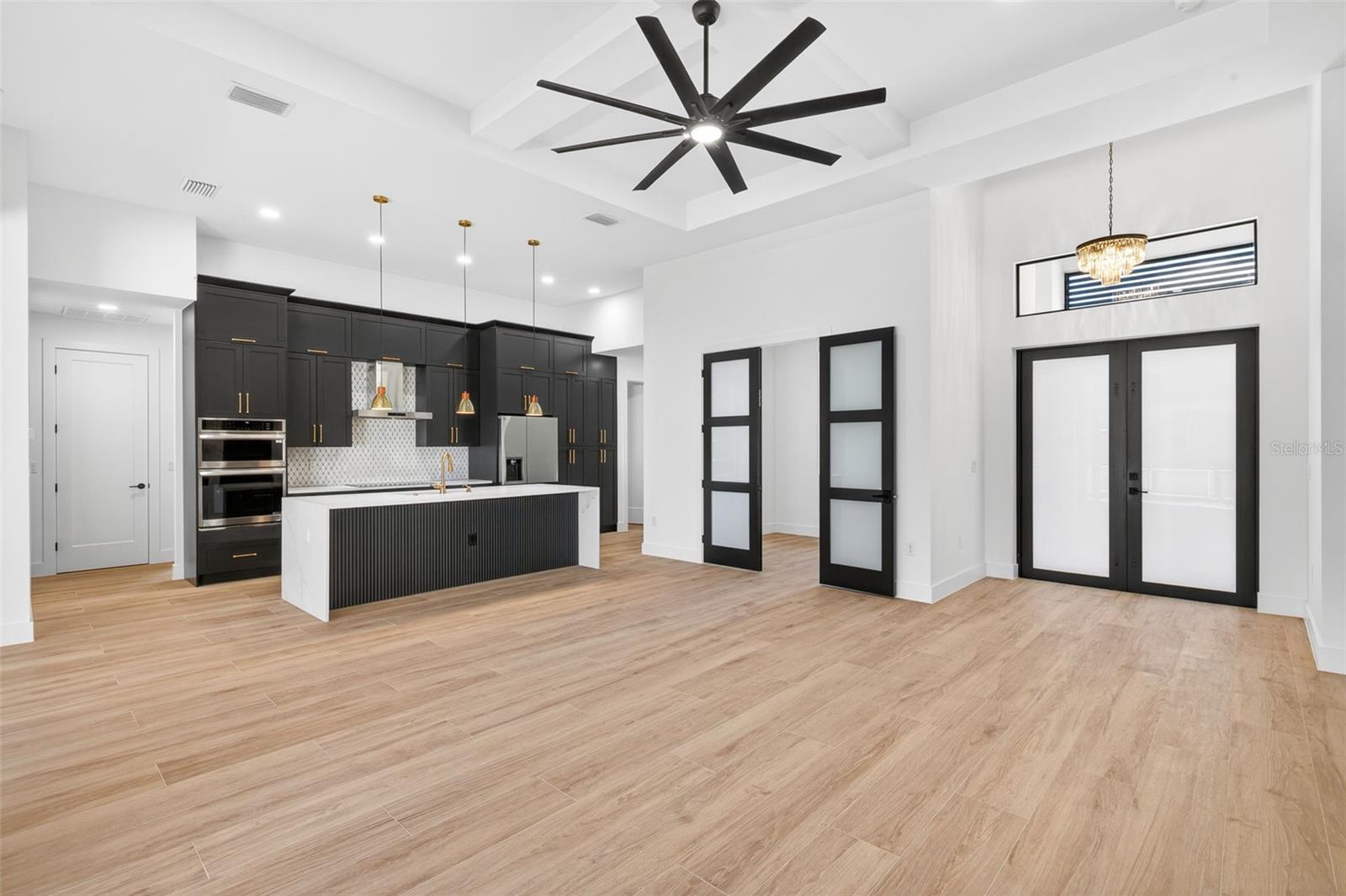 Image 6 of 57 For 2551 26th Place