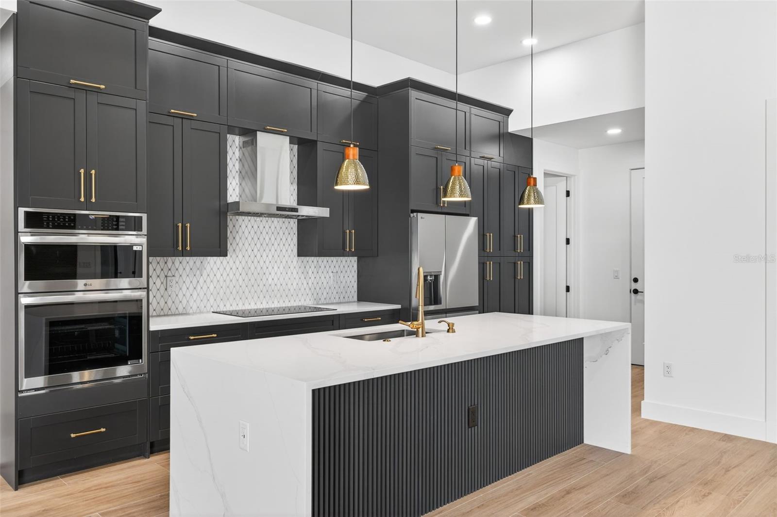 Image 9 of 57 For 2551 26th Place