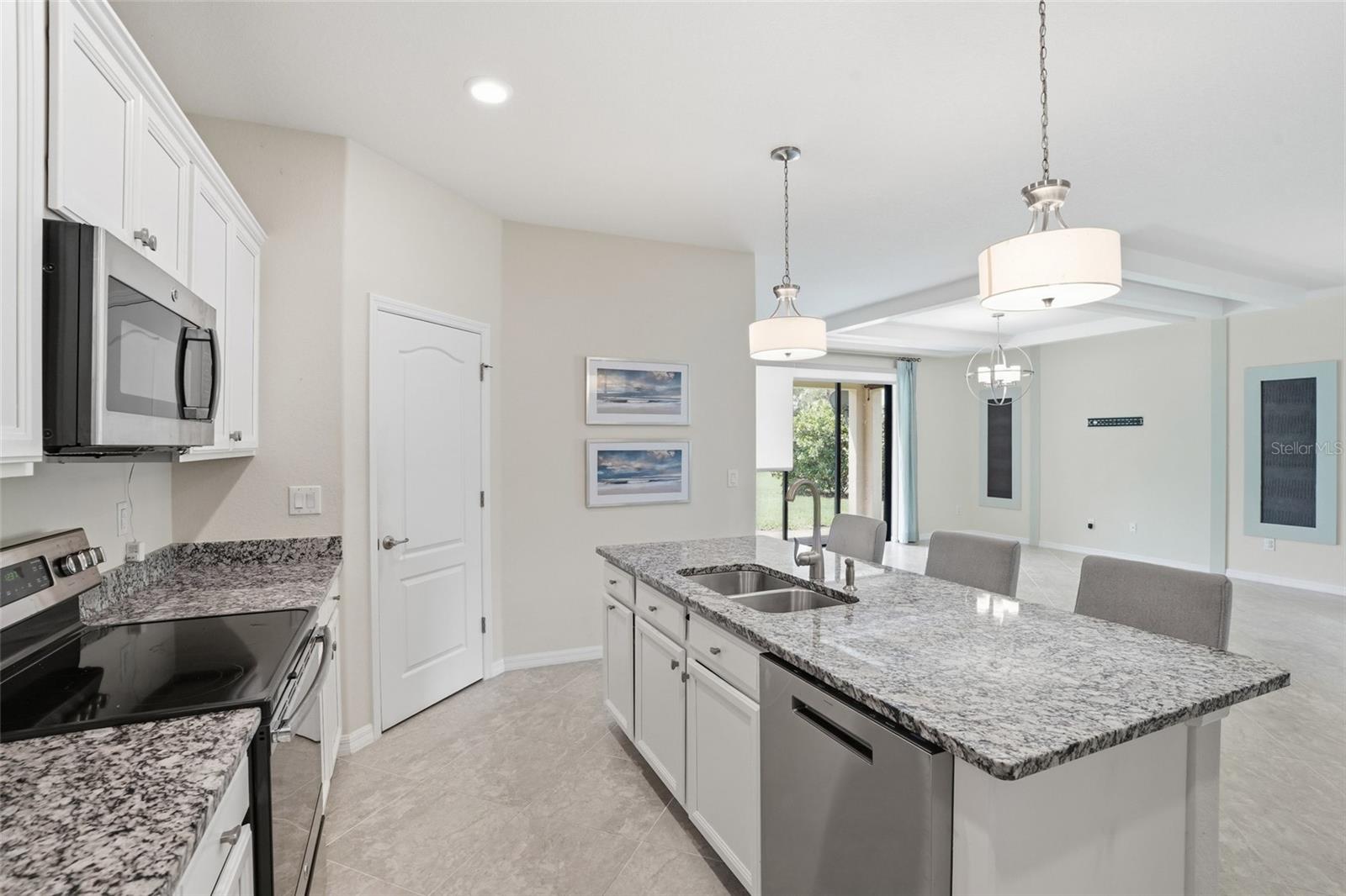 Image 16 of 37 For 14018 Aledo Court