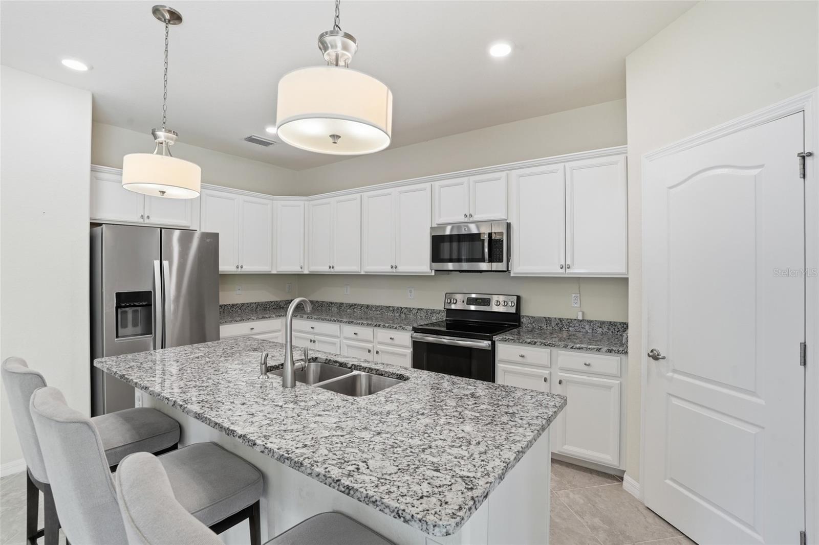 Image 3 of 37 For 14018 Aledo Court