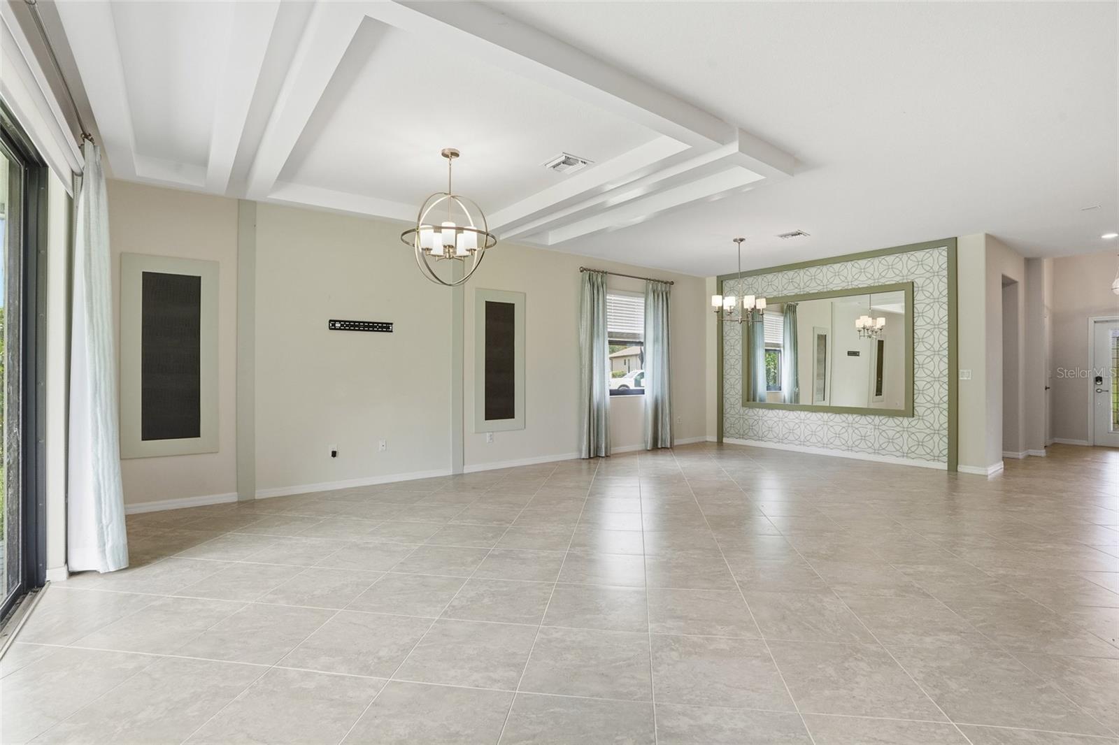 Image 7 of 37 For 14018 Aledo Court