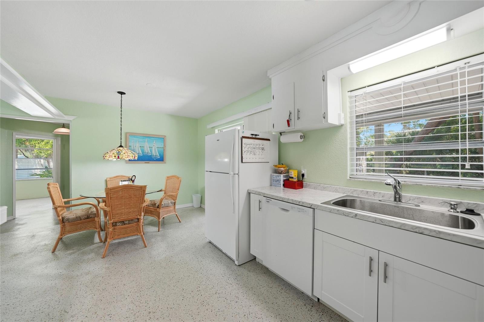 Image 13 of 48 For 23040 Central Avenue