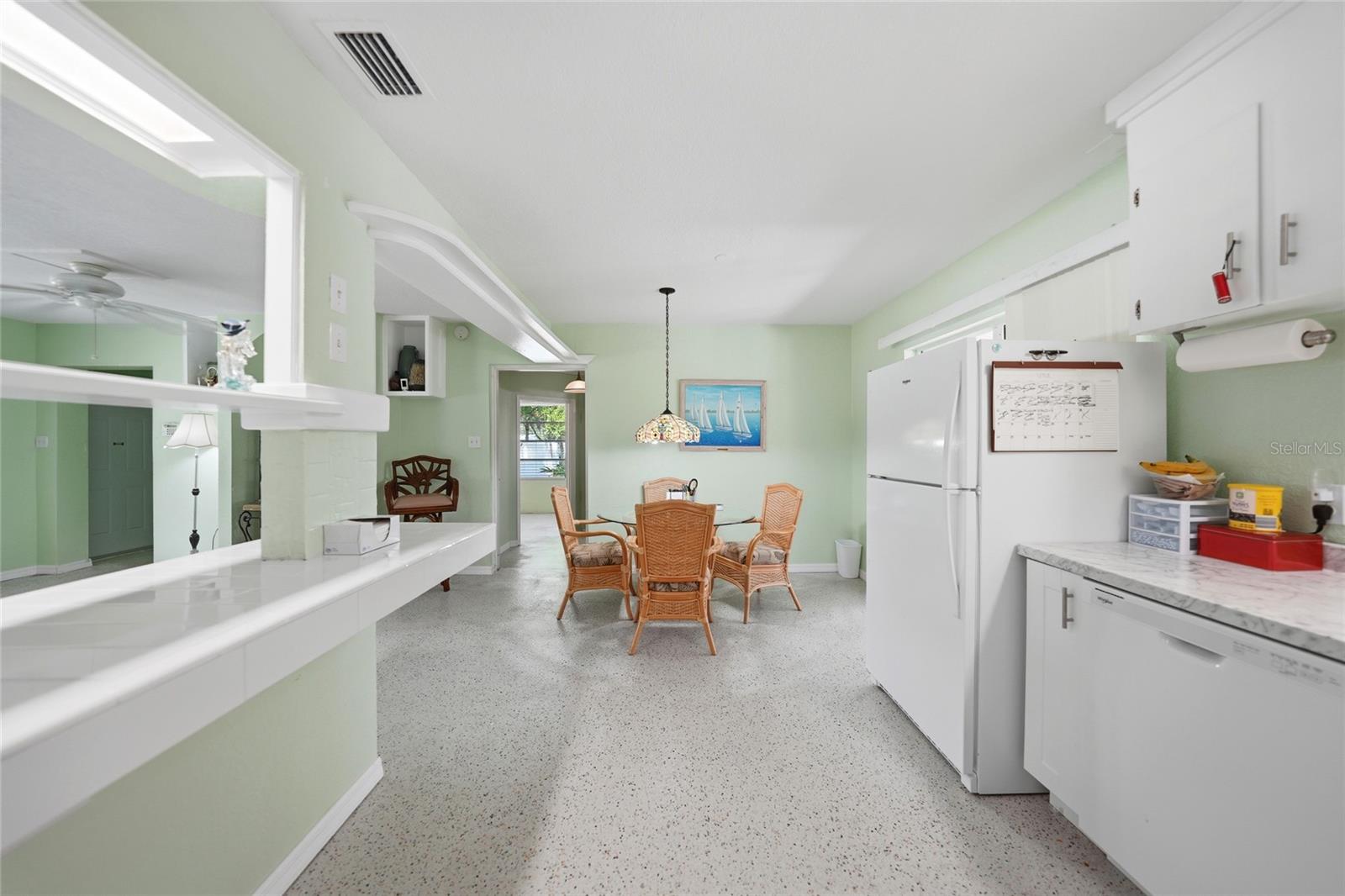 Image 14 of 48 For 23040 Central Avenue