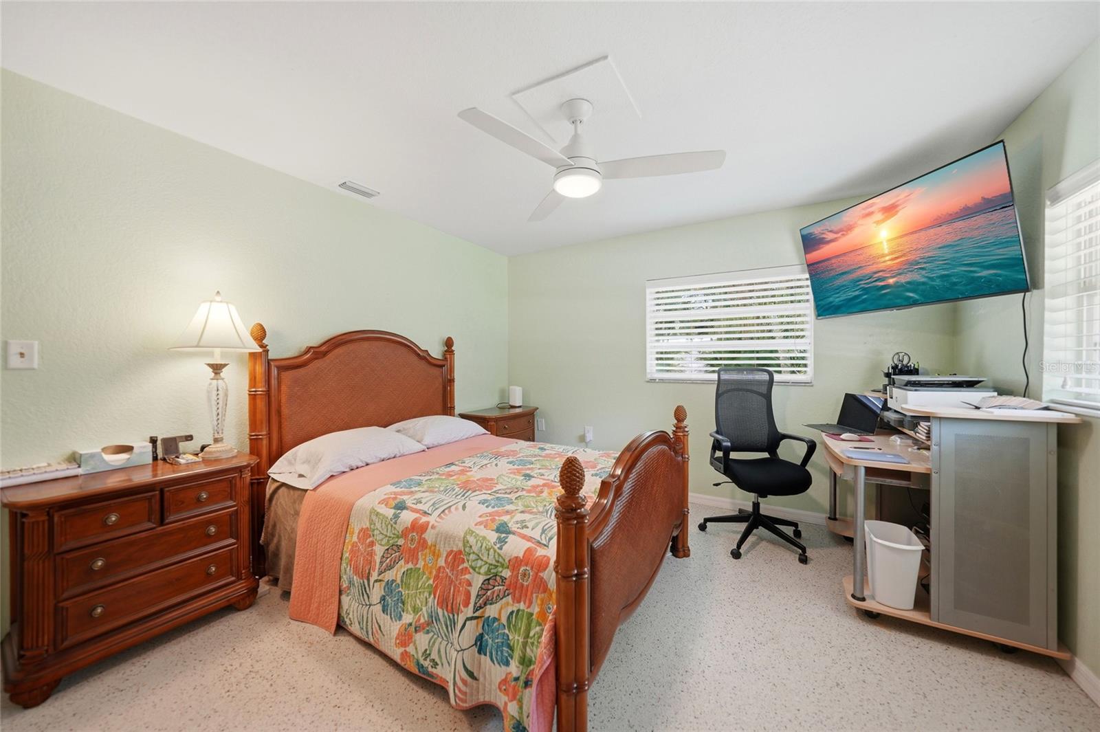 Image 19 of 48 For 23040 Central Avenue