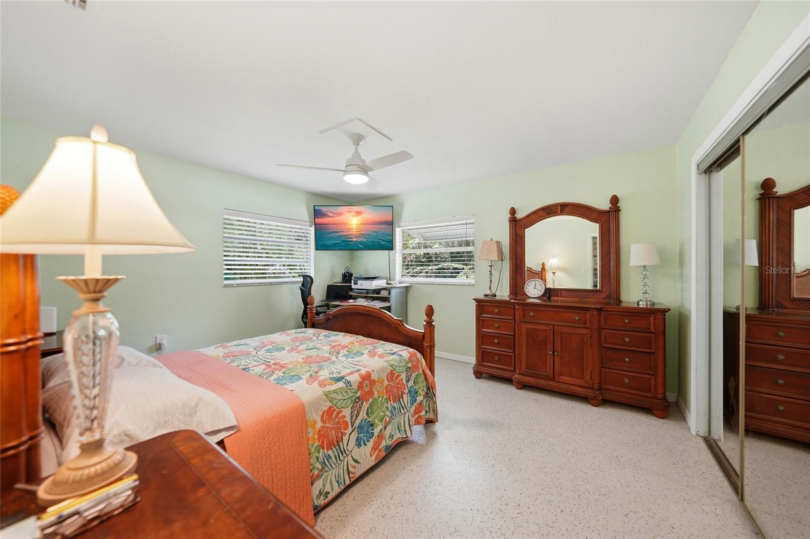 Image 21 of 48 For 23040 Central Avenue