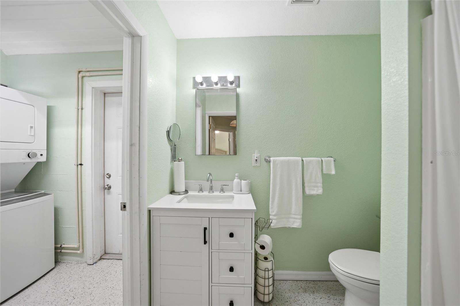 Image 29 of 48 For 23040 Central Avenue