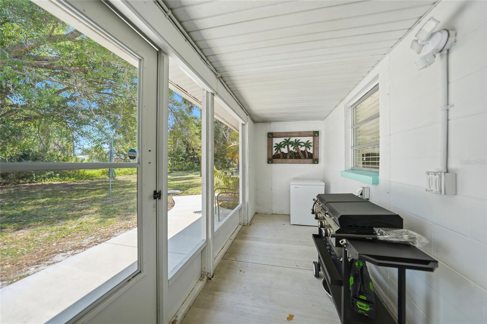 Image 36 of 48 For 23040 Central Avenue