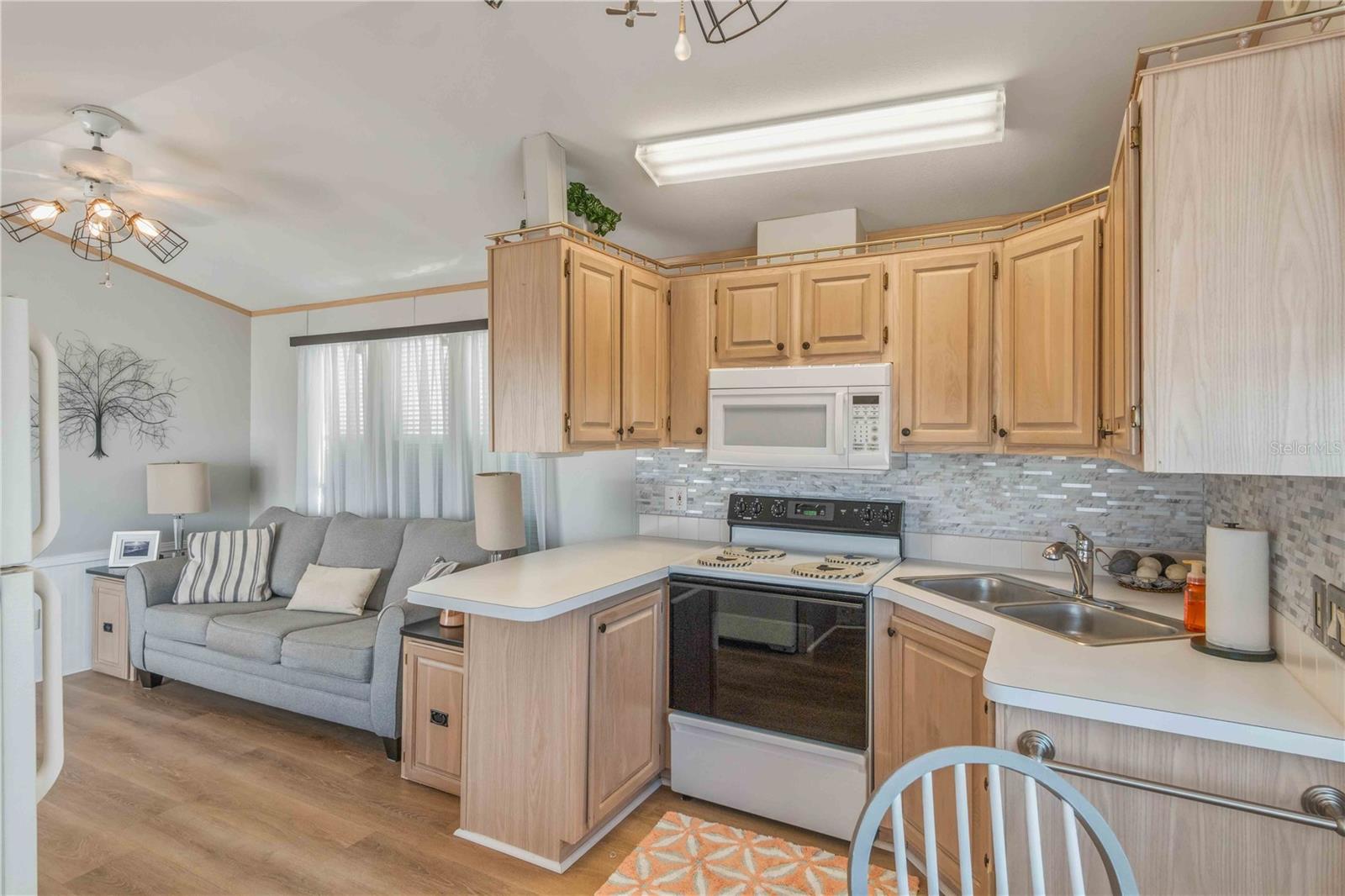 Image 11 of 28 For 1475 Flamingo Drive 195