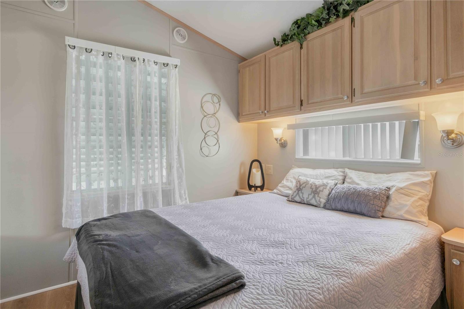 Image 18 of 28 For 1475 Flamingo Drive 195