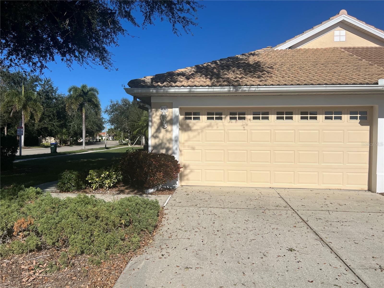 Image 2 of 35 For 4665 Whispering Oaks Drive