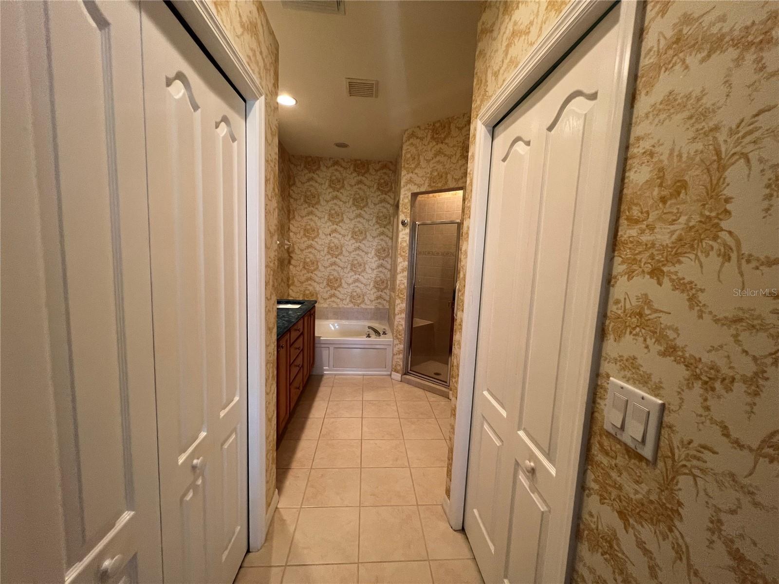 Image 23 of 35 For 4665 Whispering Oaks Drive