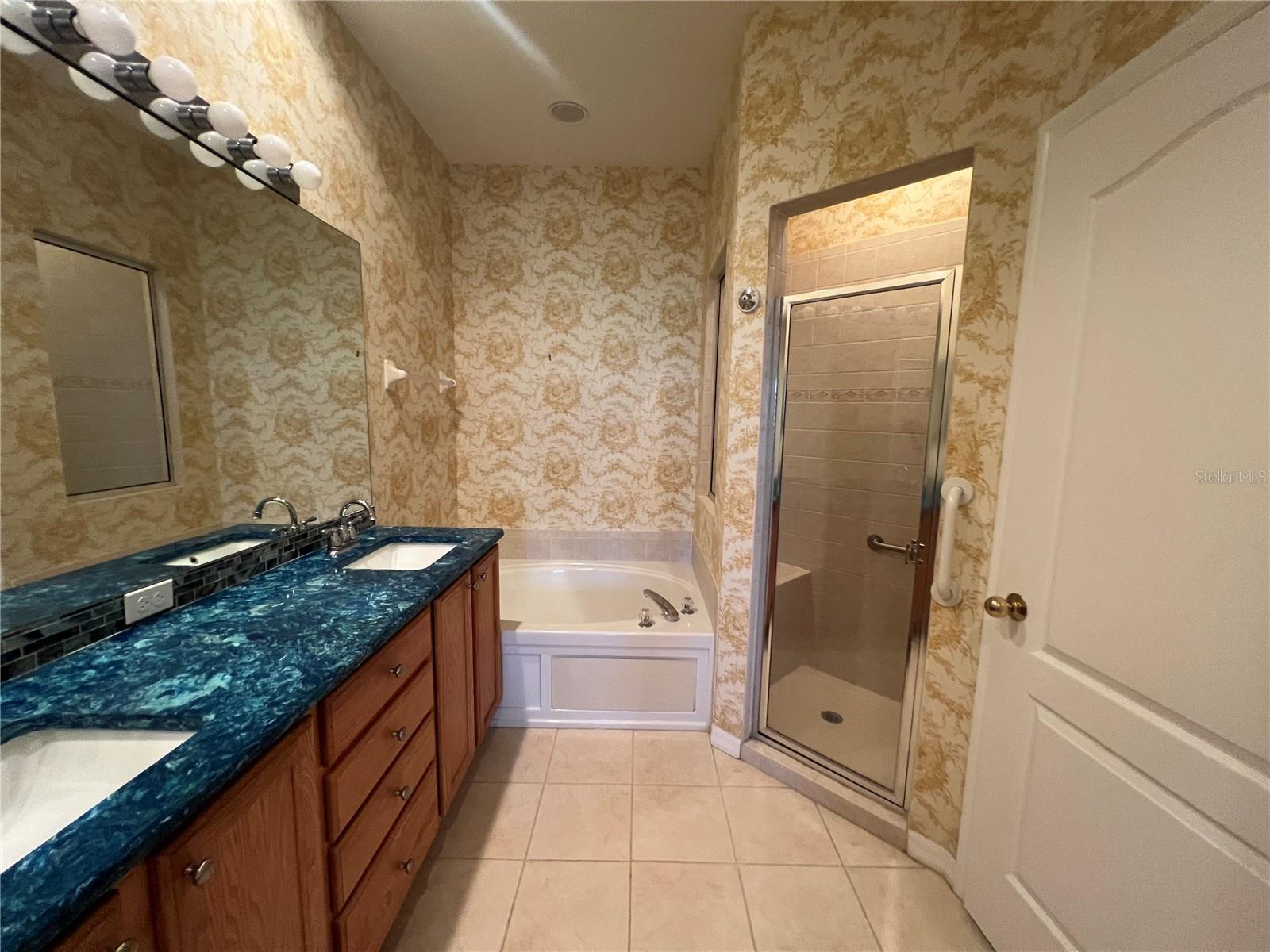 Image 24 of 35 For 4665 Whispering Oaks Drive