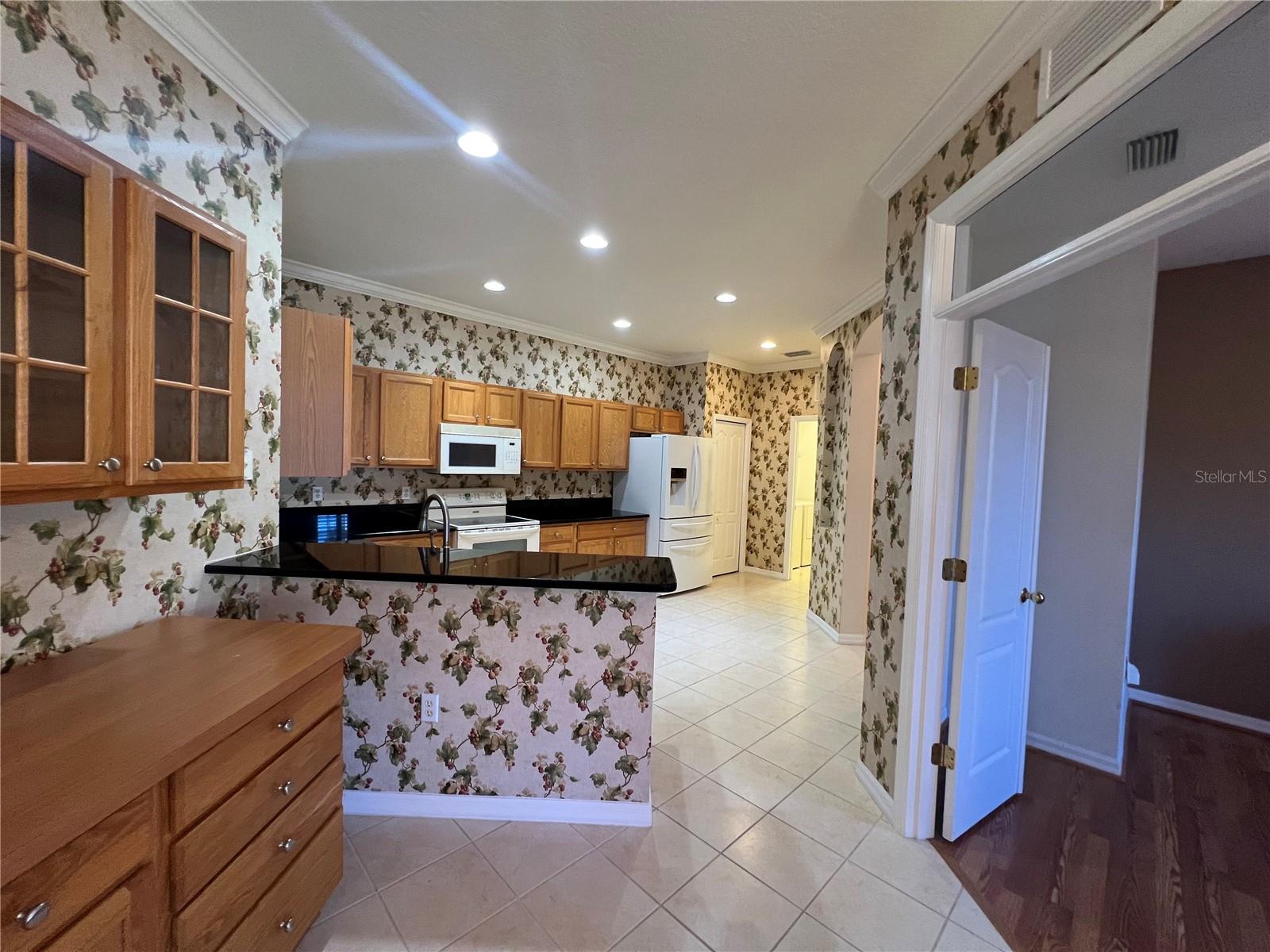 Image 9 of 35 For 4665 Whispering Oaks Drive