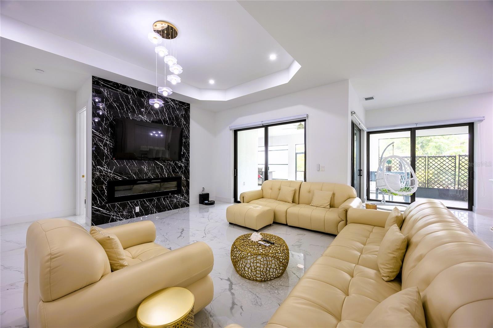 Image 11 of 81 For 4301 10th Street W