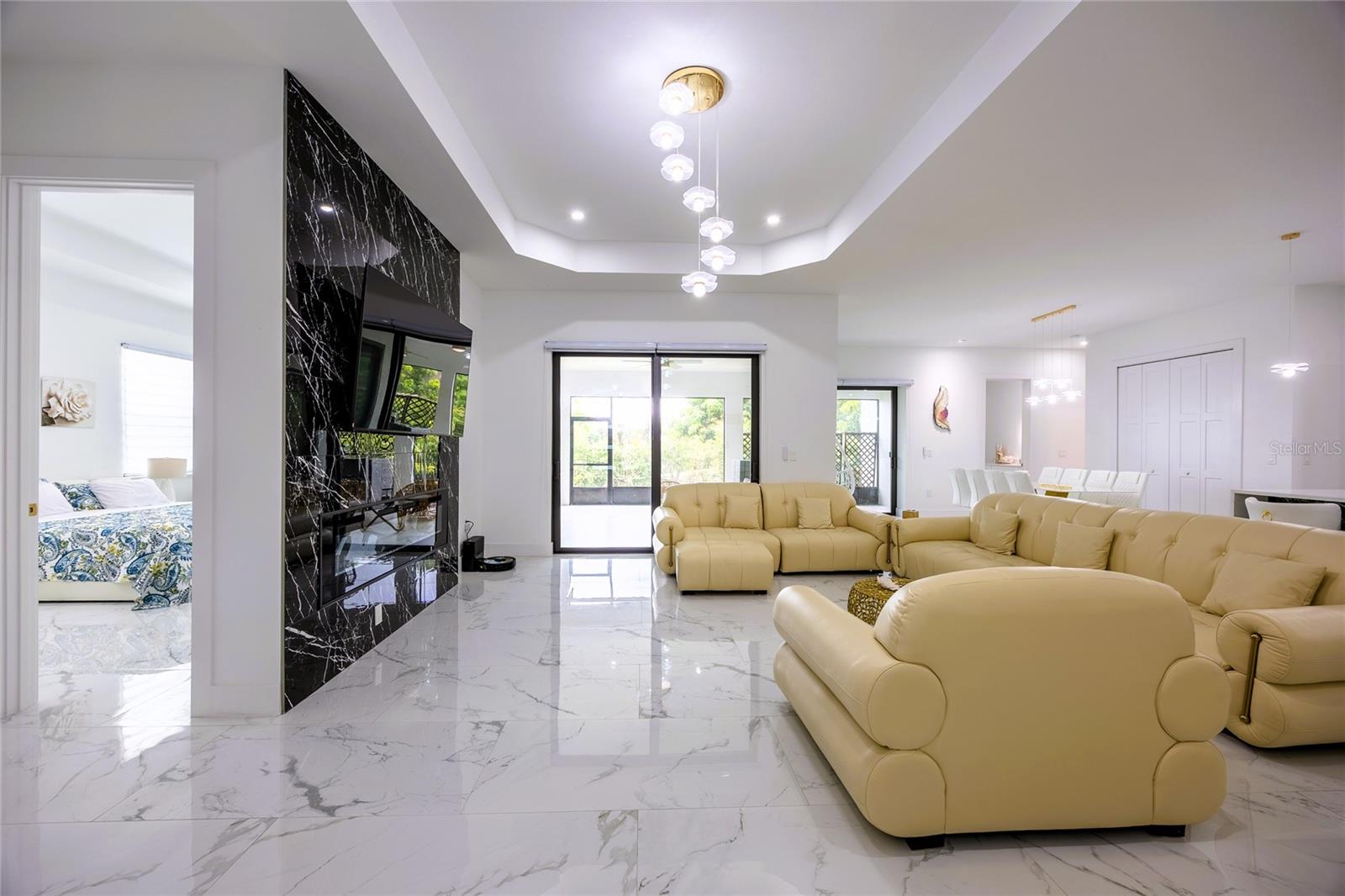 Image 12 of 81 For 4301 10th Street W