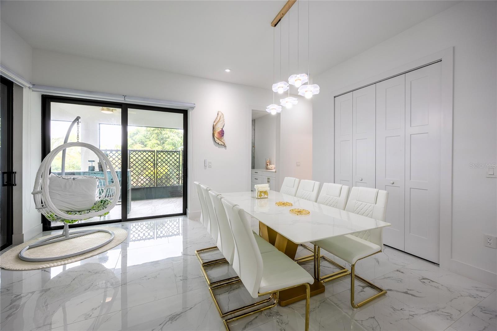 Image 18 of 81 For 4301 10th Street W