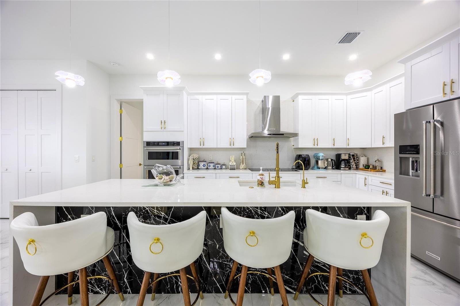 Image 32 of 81 For 4301 10th Street W