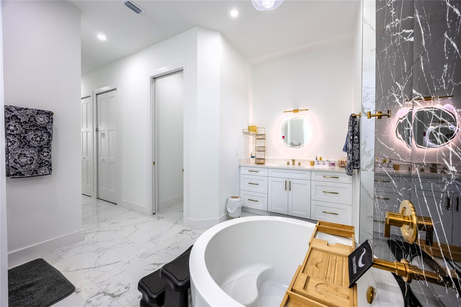 Image 42 of 81 For 4301 10th Street W