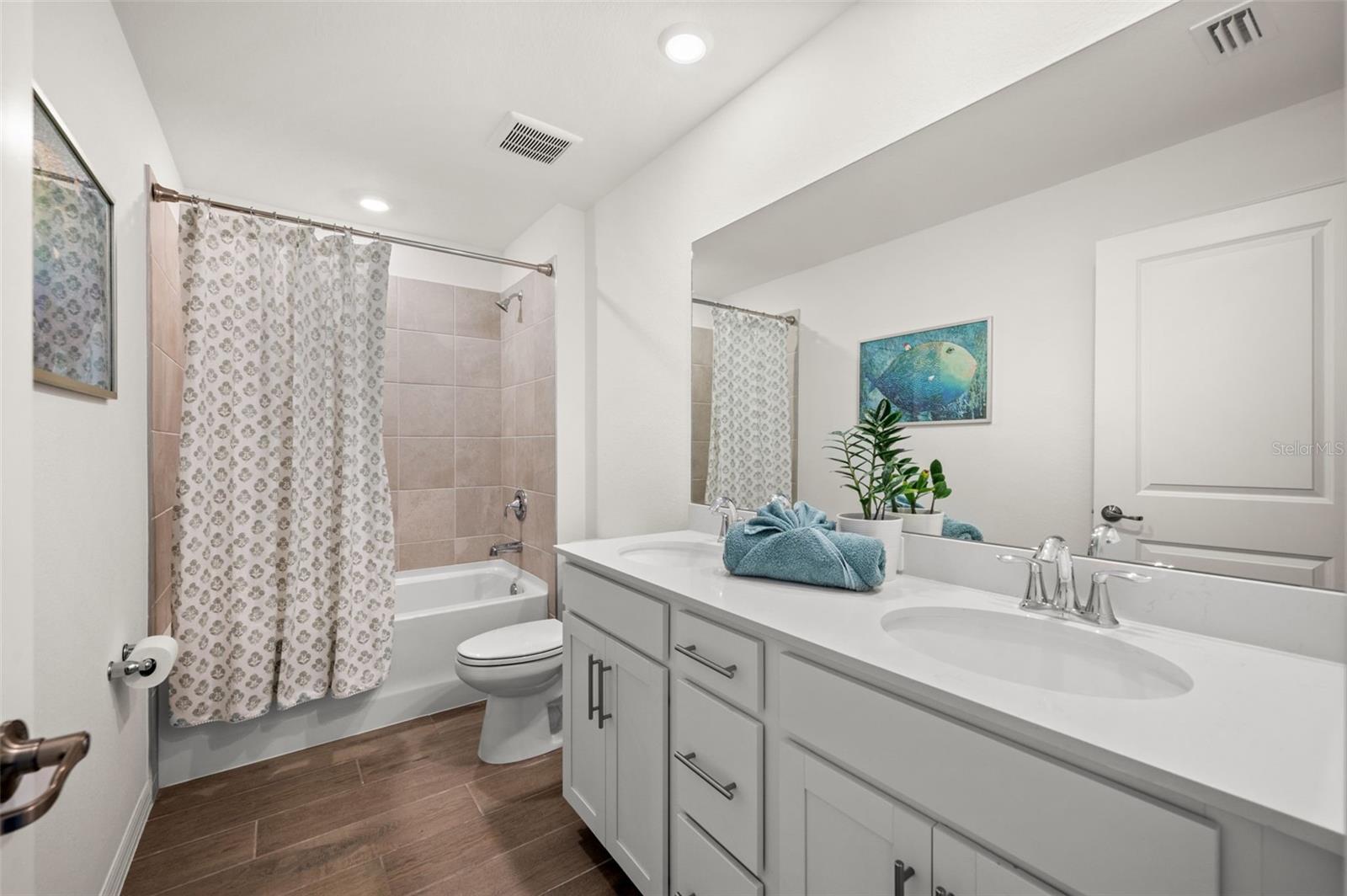 Image 18 of 54 For 15021 Anchorage Road