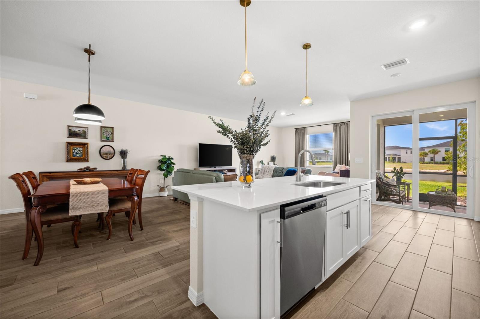 Image 5 of 54 For 15021 Anchorage Road