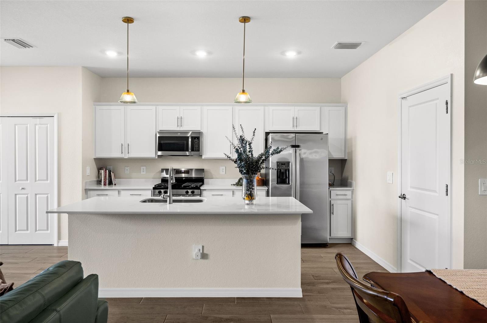 Image 6 of 54 For 15021 Anchorage Road