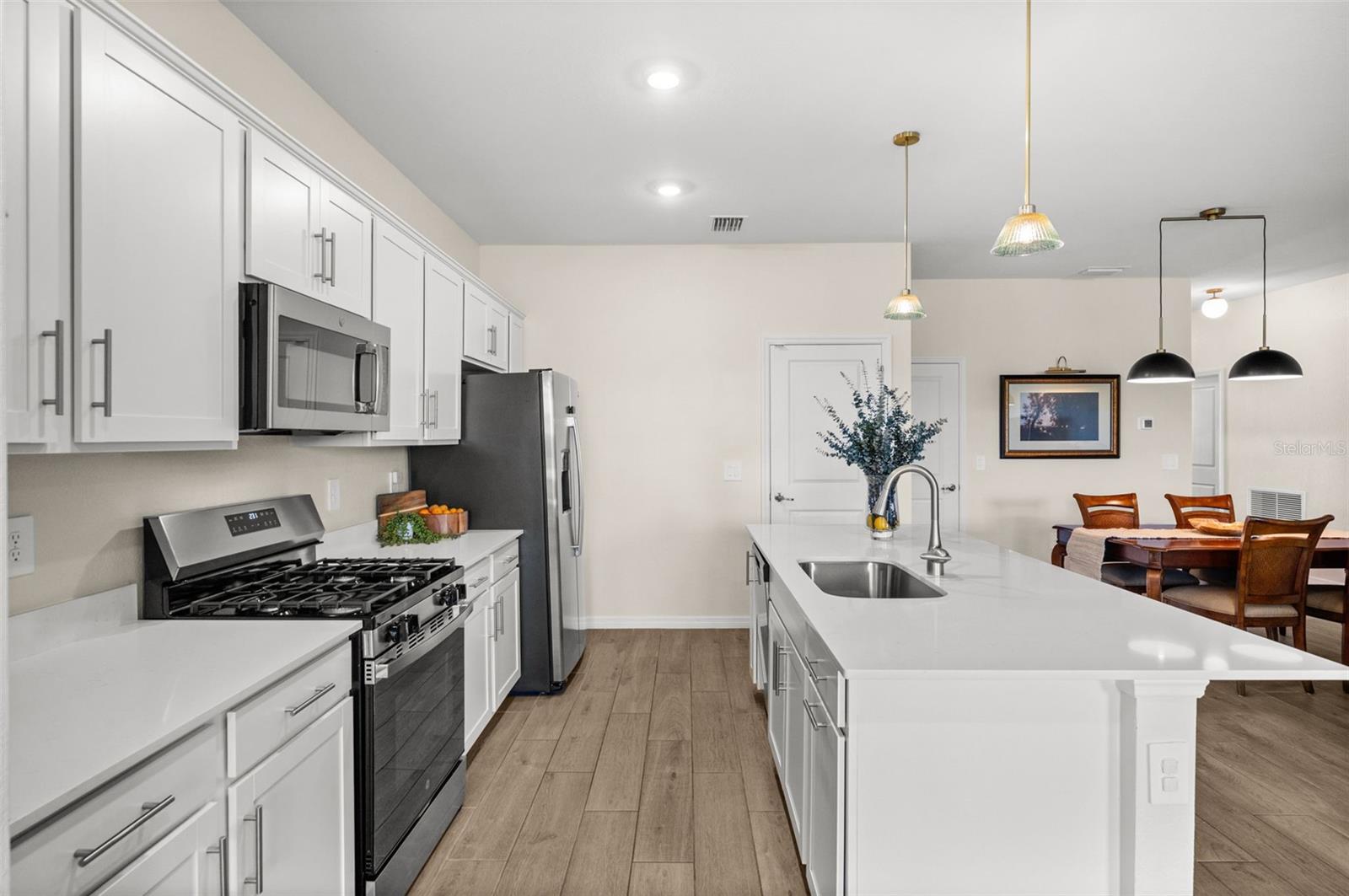 Image 8 of 54 For 15021 Anchorage Road