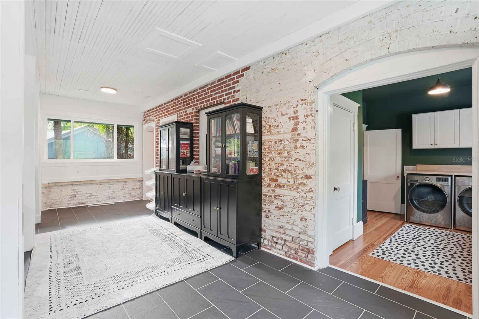 Image 22 of 49 For 1473 Barcelona Avenue