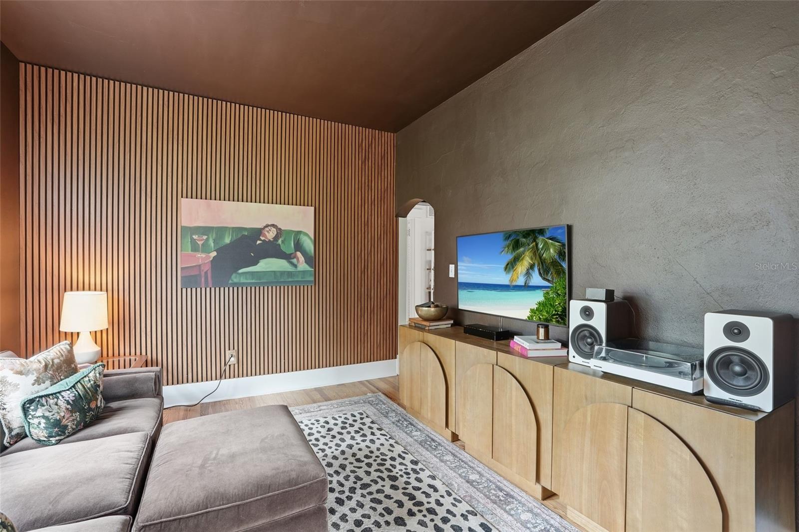 Image 24 of 49 For 1473 Barcelona Avenue