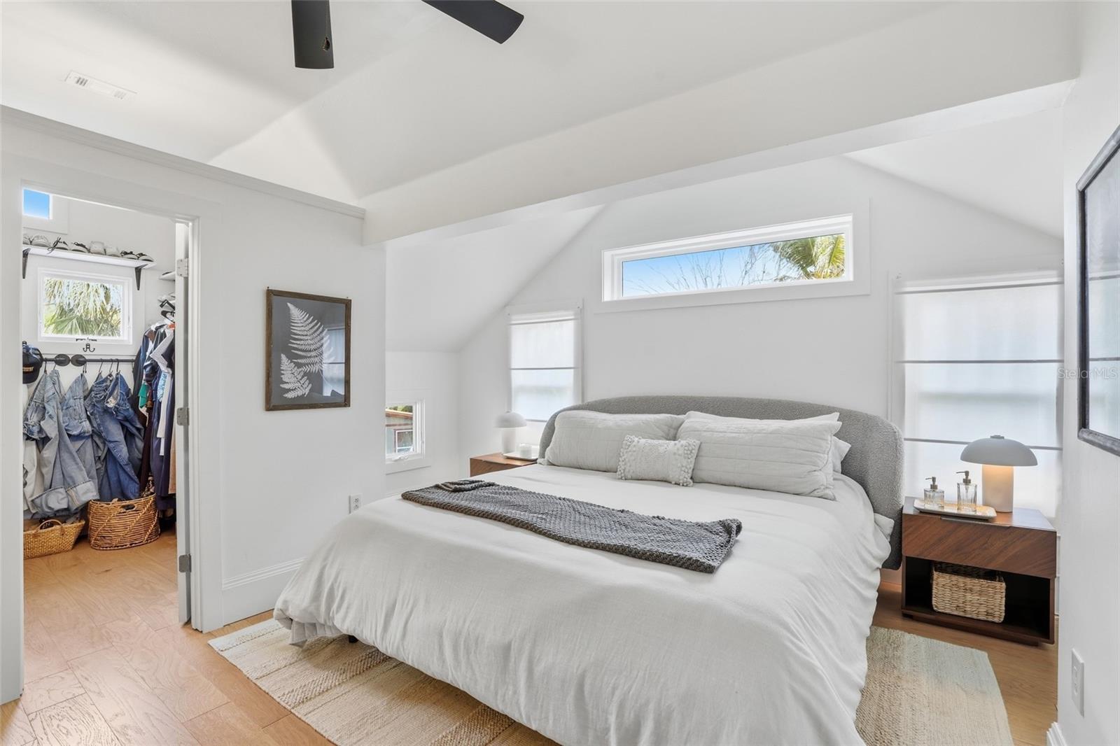 Image 27 of 49 For 1473 Barcelona Avenue