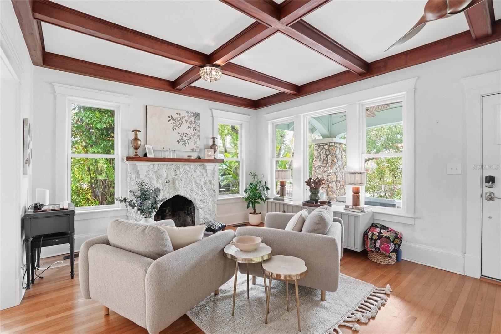 Image 3 of 49 For 1473 Barcelona Avenue