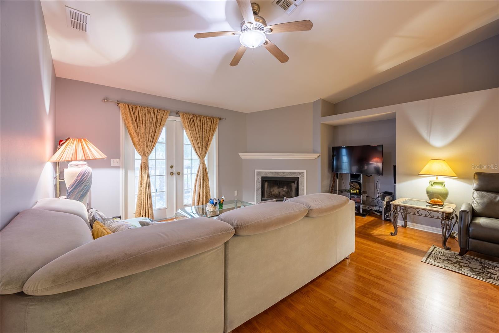 Image 19 of 70 For 4201 6th Street W