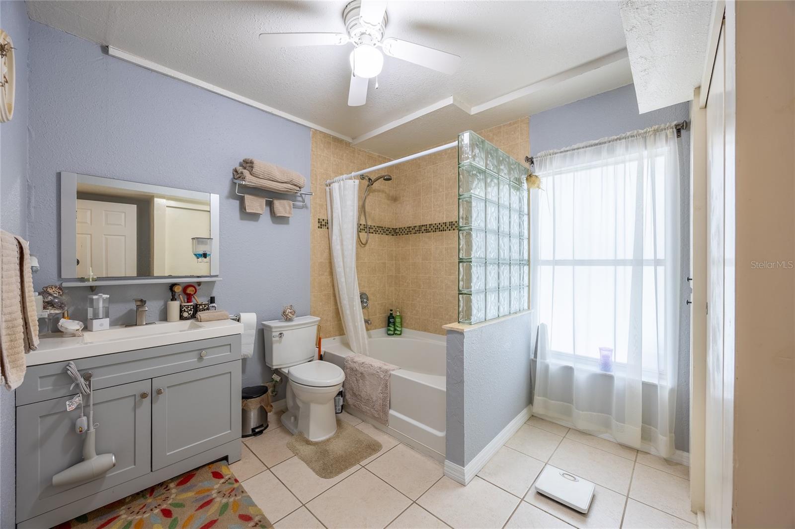 Image 31 of 70 For 4201 6th Street W